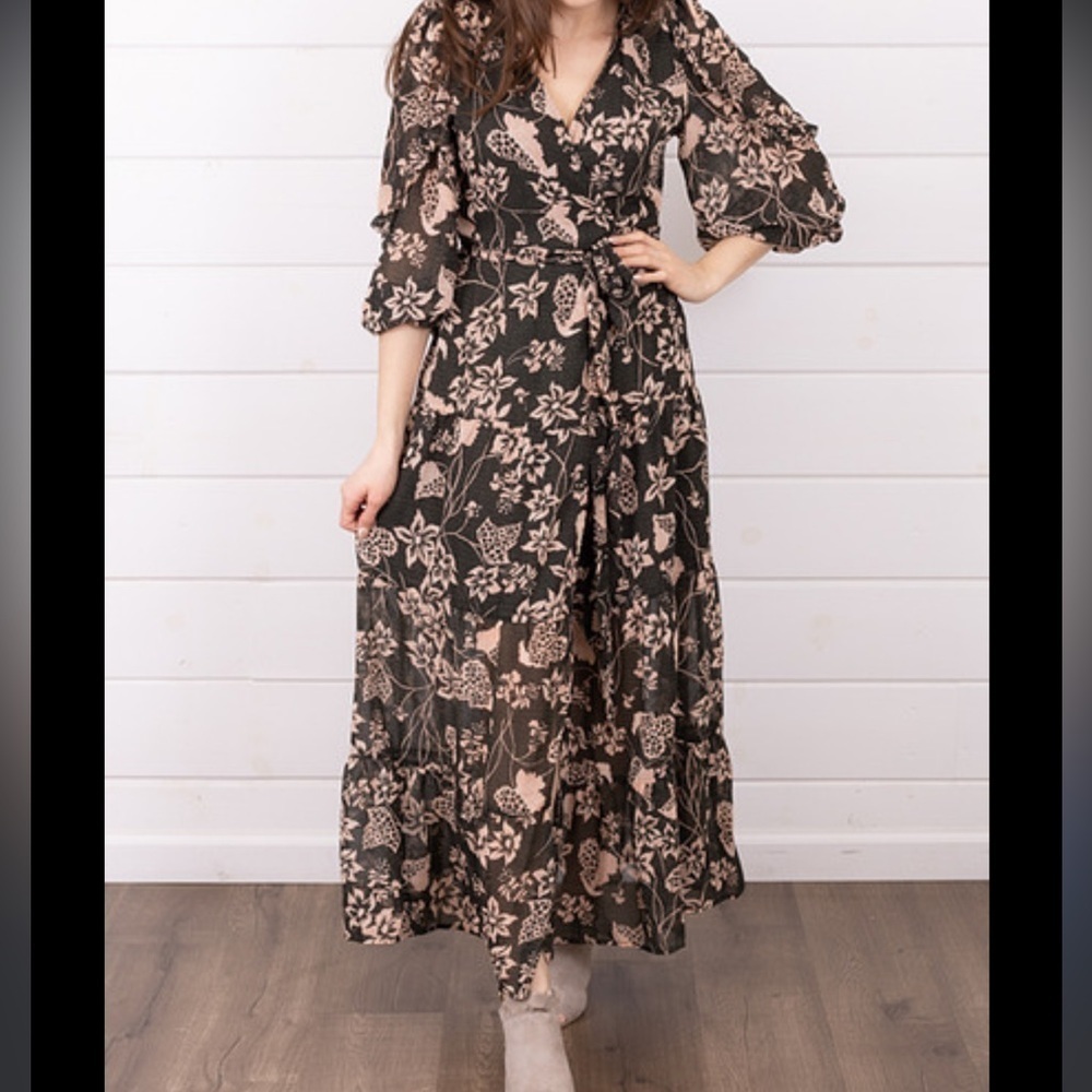 Elan Napa Print wrap around dress Sz S 3/4 sleeves floral tiered‎ boho